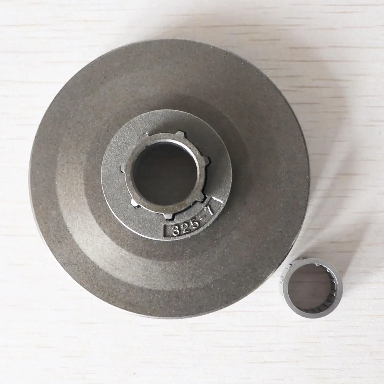 4500 5200 5800 Chainsaw Clutch Drum with Needle Bearing with 0.325-7 Teeth Sprocket Rim - Image 3